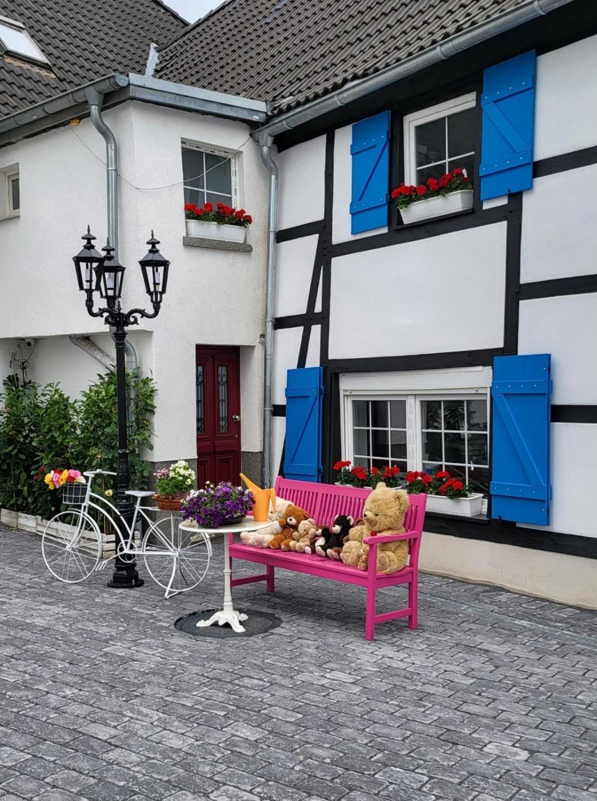 Ny-Golden Apartments-Dortmund Airport Eksteriør bilde